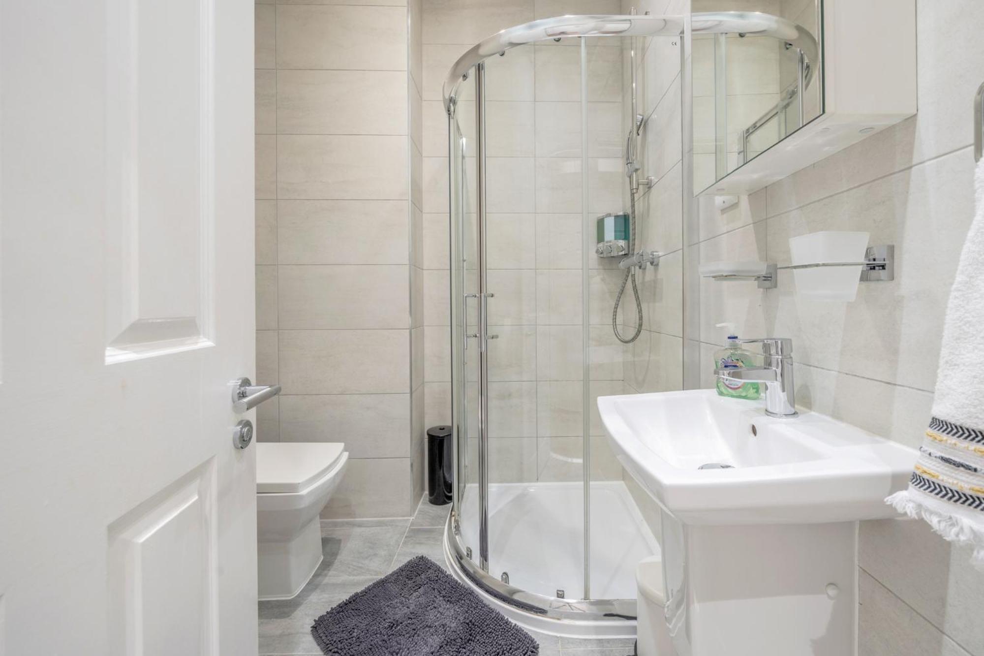 Bright & Modern 2-Bed Notting Hill Apartment Лондон Экстерьер фото