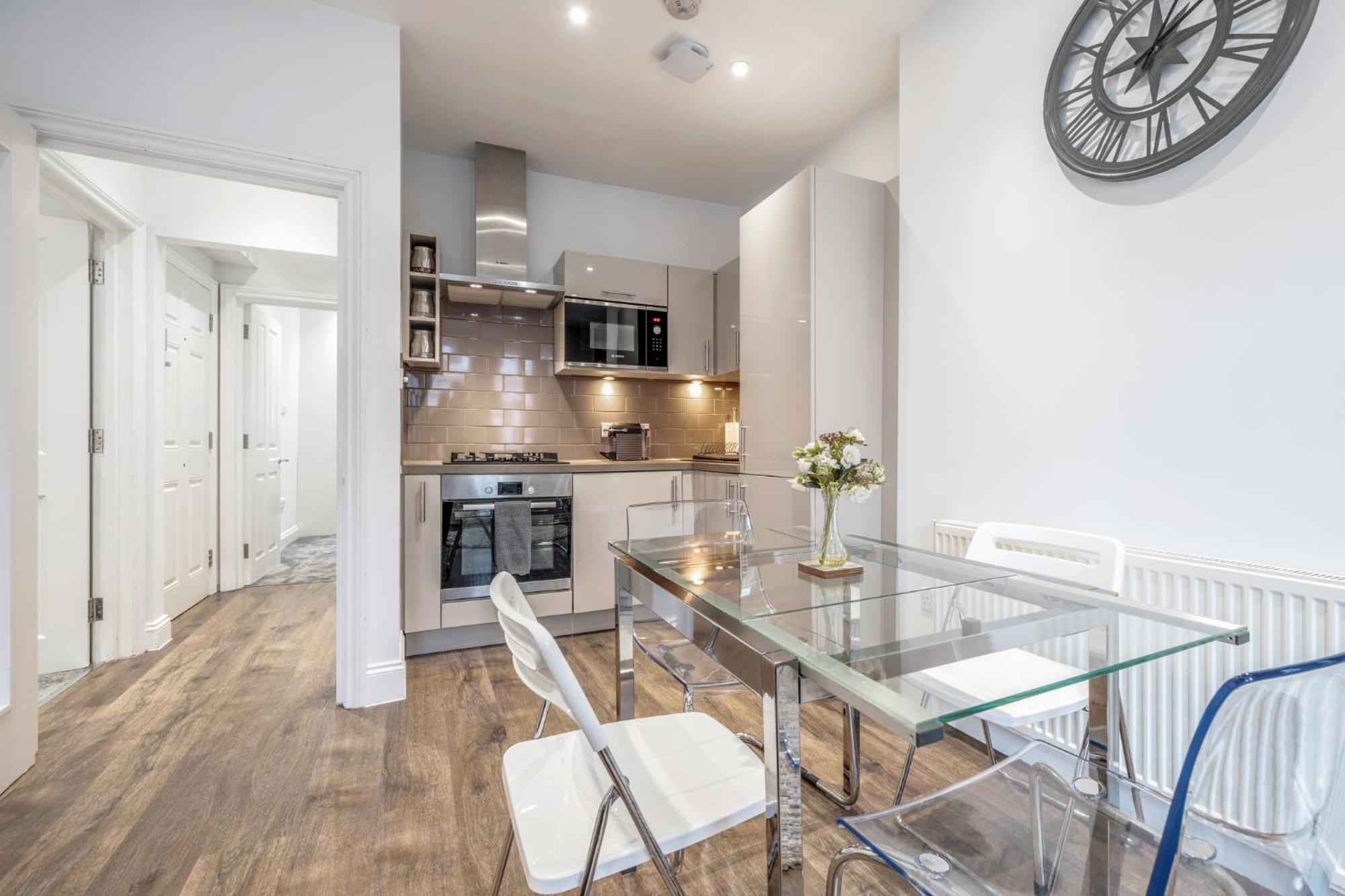 Bright & Modern 2-Bed Notting Hill Apartment Лондон Экстерьер фото