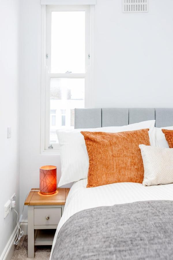 Bright & Modern 2-Bed Notting Hill Apartment Лондон Экстерьер фото